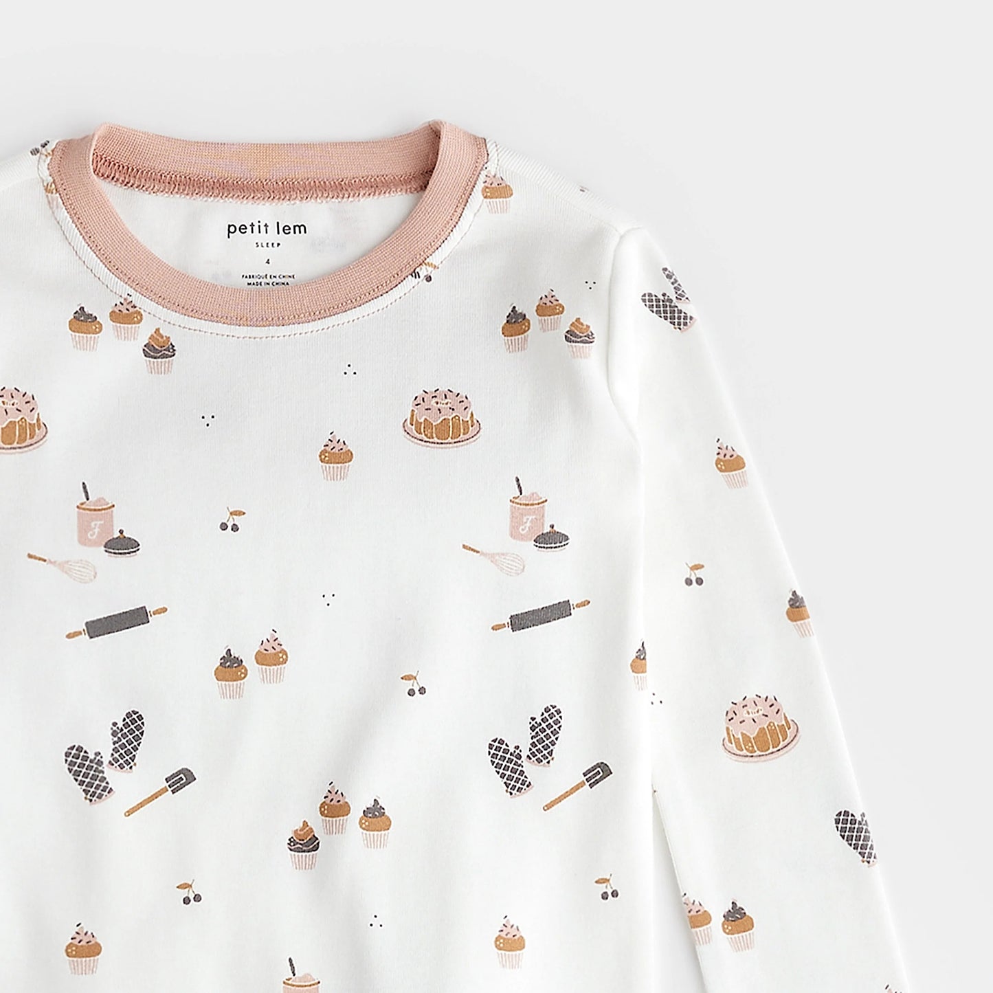 Ensemble pyjama blanc à imprimé de pâtisseries