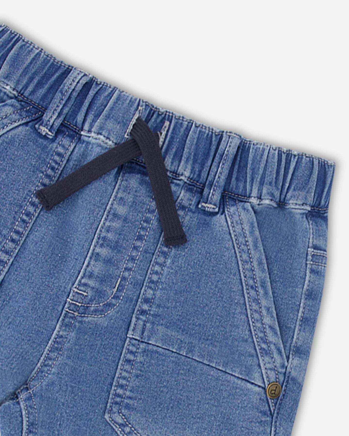 Short en denim extensible bleu clair