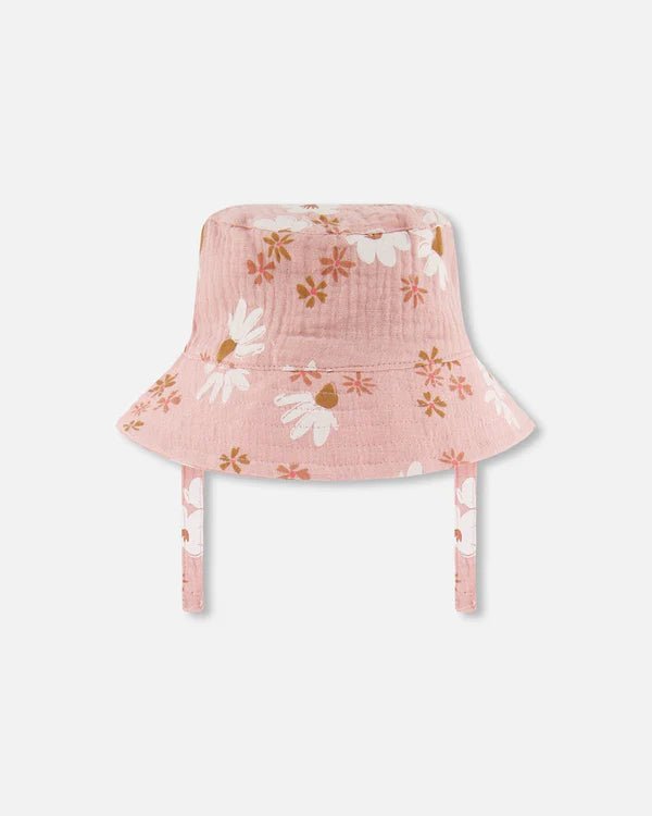 Chapeau cloche en mousseline imprimée rose à fleurs blanches