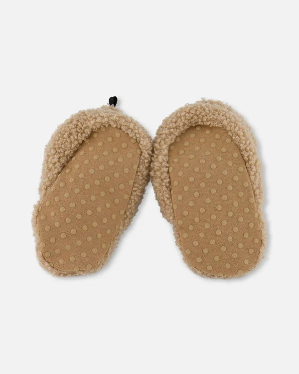 Pantoufles en sherpa blanc cassé et en Brun