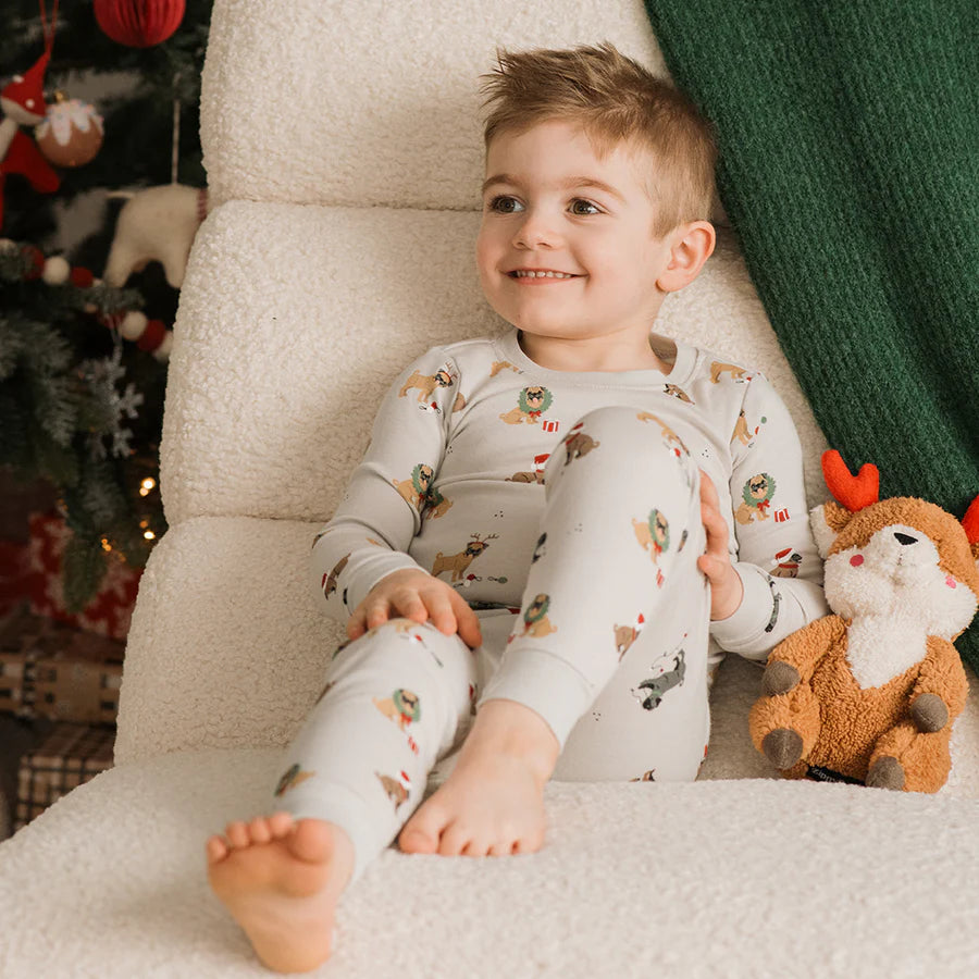 Ensemble pyjama gris clair imprimé carlins des fêtes
