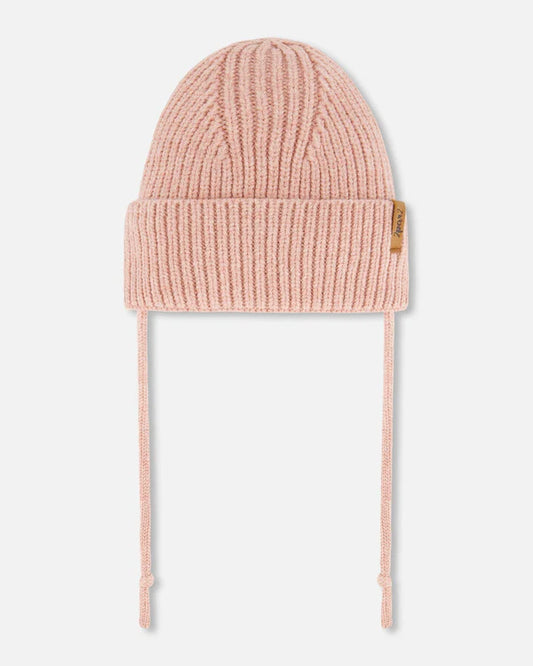 Bonnet tricoté vieux rose avec cordons