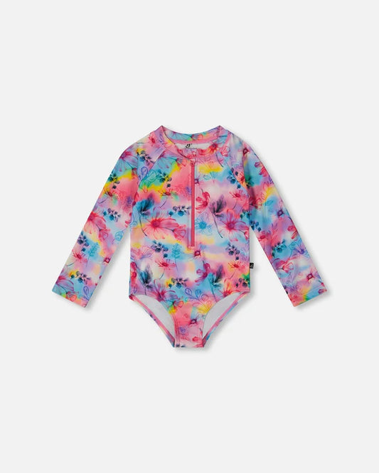 Rashguard à manches longues imprimé avec papillons sur fond multicolore