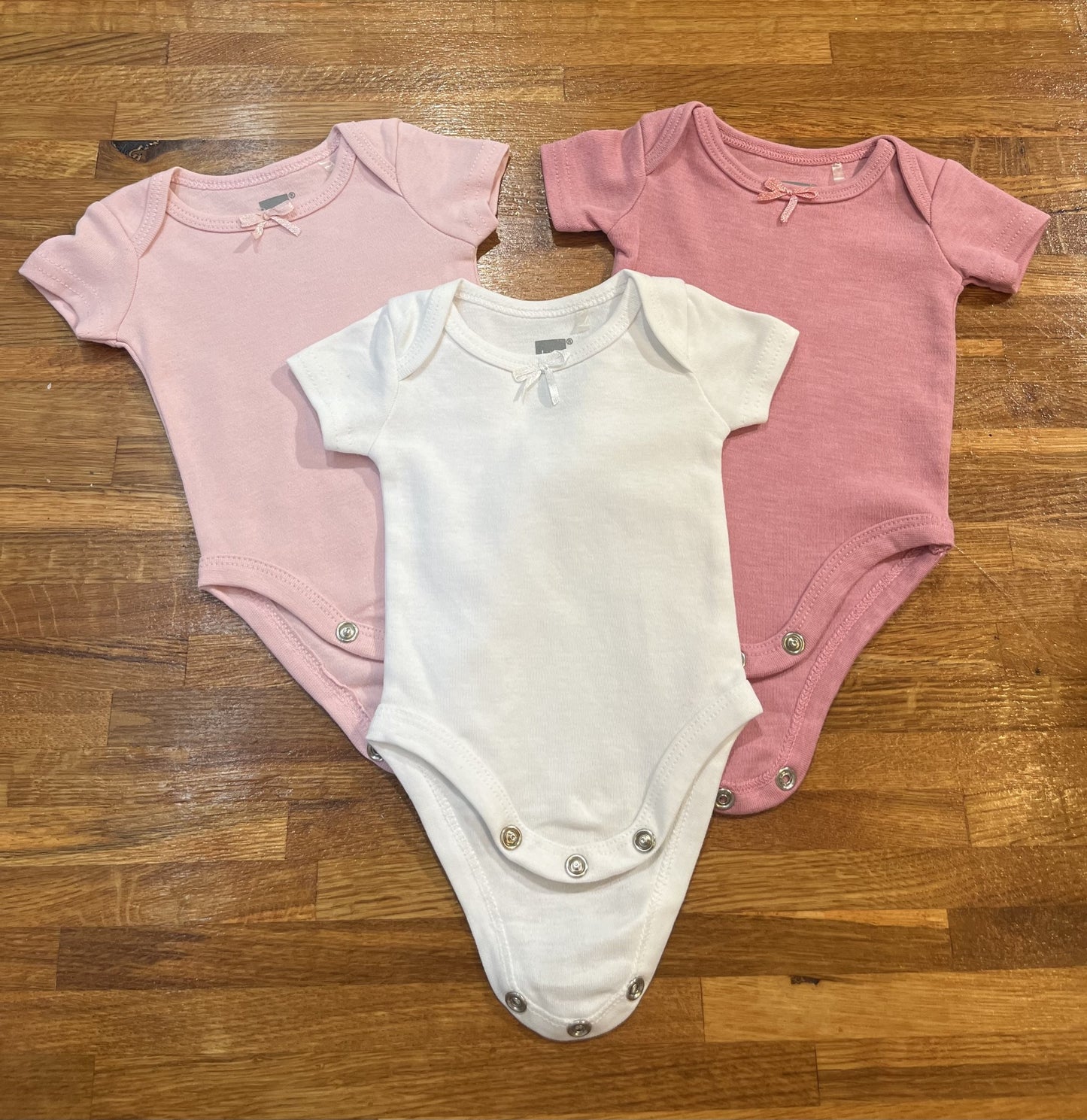 Cache couche pour bébé fille, Blanc, rose et rose pâles