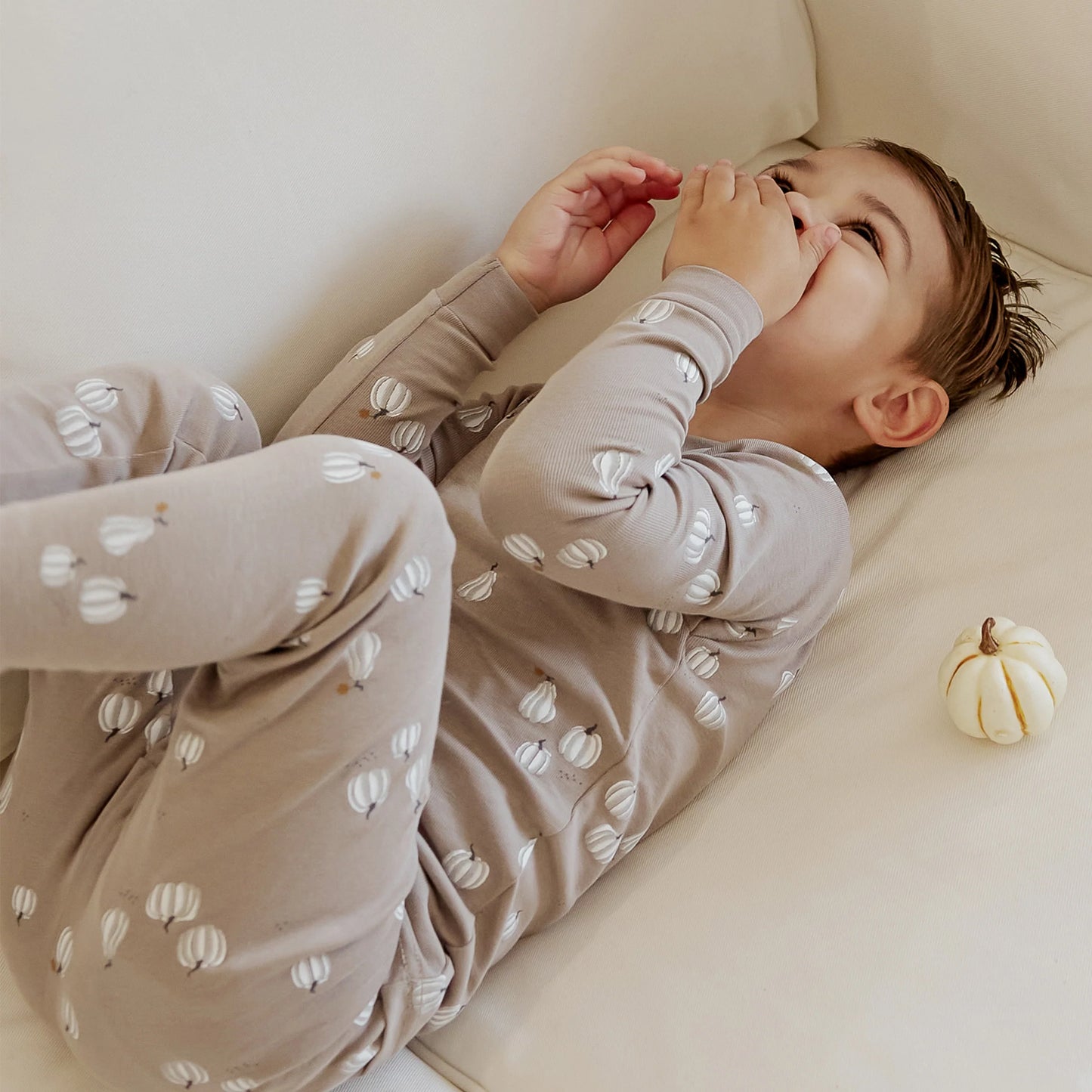 Ensemble pyjama gris à imprimés de citrouilles