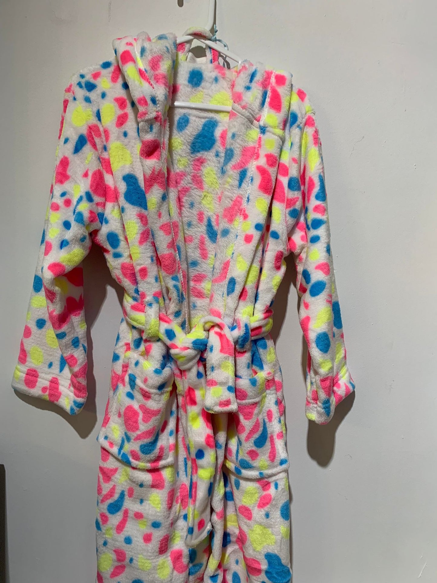 Robe de chambre tacheté de couleur