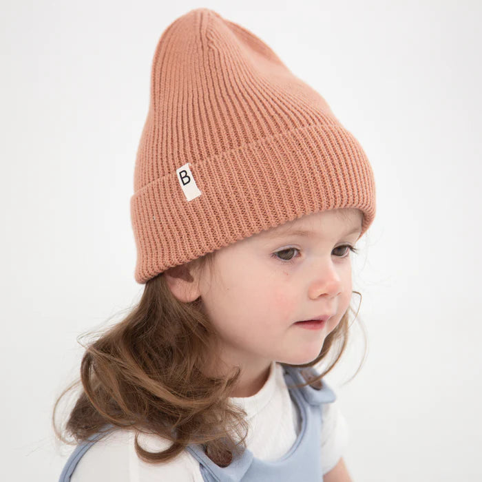 BONNET POUR BÉBÉS ET ENFANTS EN TRICOT - ARGILE